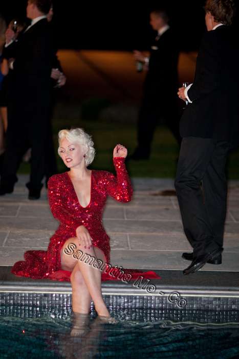 Marilyn-Monroe-Dress/Marilyn-Monroe-Dress-4.jpg
